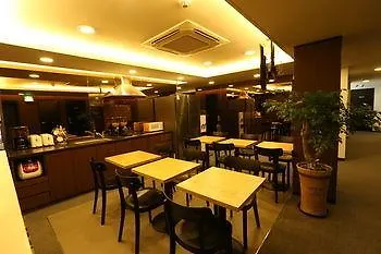 57 Myeongdong Hostel Seoul